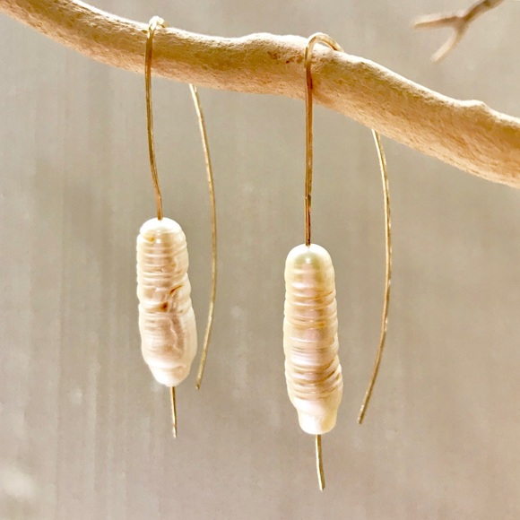 ✨Beautiful Biwa Pearl Earrings✨ - Picture 2 of 7